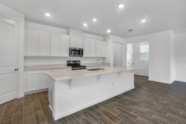 708 LAKE DELL AVENUE, Dundee, FL 33838