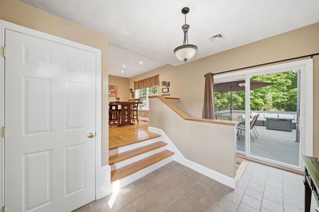 39 Tomahawk Dr, Tewksbury, MA 01876