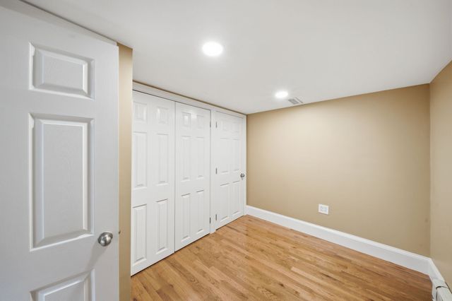 39 Tomahawk Dr, Tewksbury, MA 01876