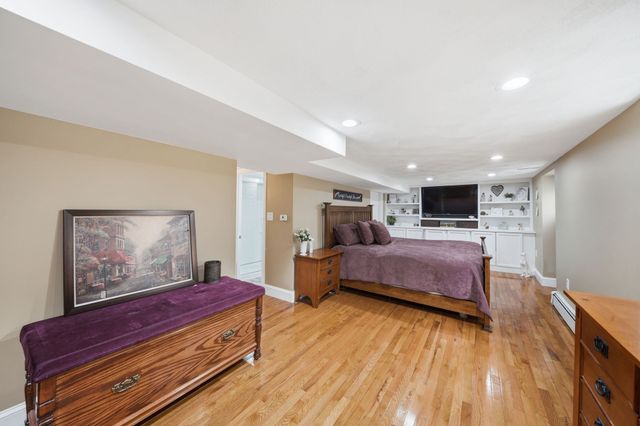 39 Tomahawk Dr, Tewksbury, MA 01876