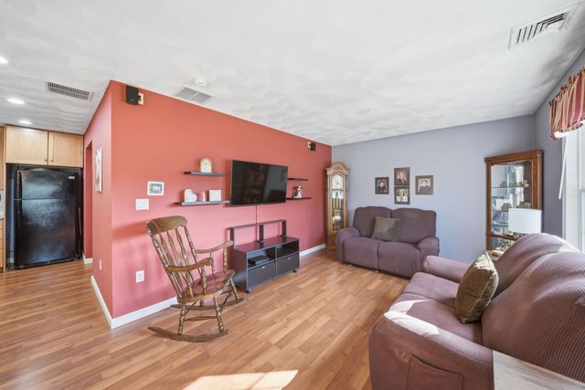 39 Tomahawk Dr, Tewksbury, MA 01876