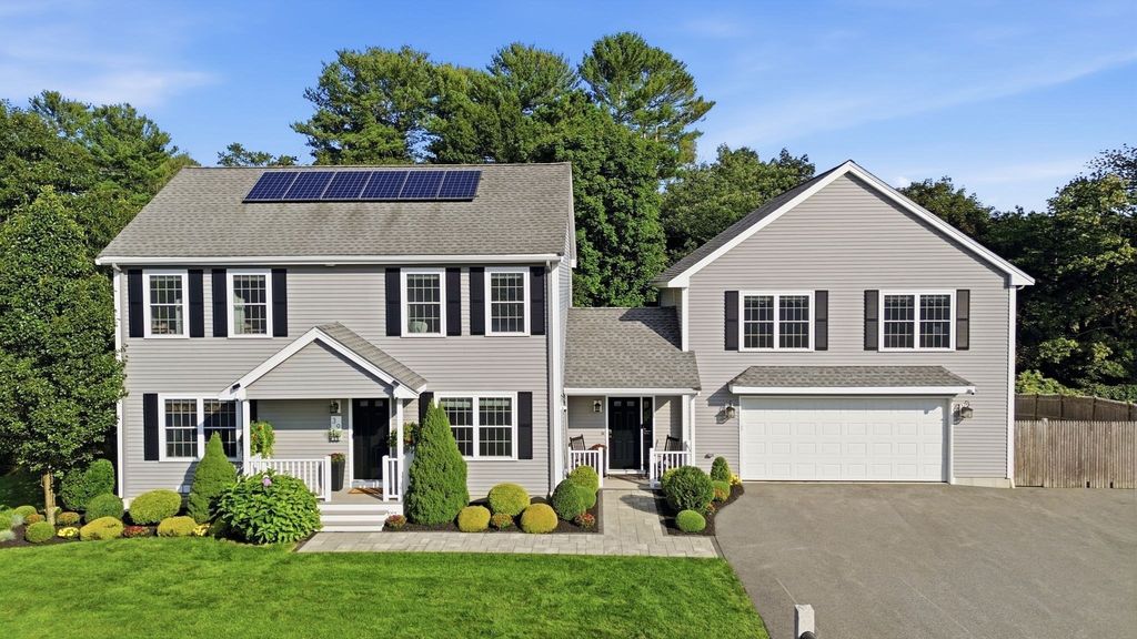 39 Tomahawk Dr, Tewksbury, MA 01876