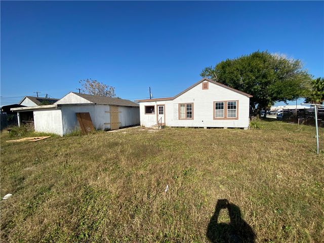 521 Glenoak Dr, Corpus Christi, TX 78418