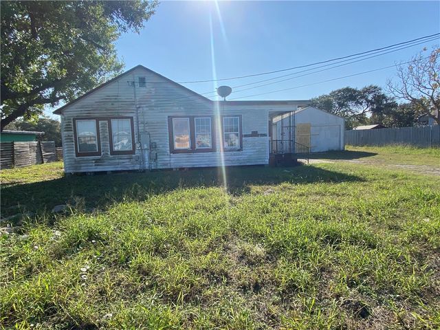 521 Glenoak Dr, Corpus Christi, TX 78418