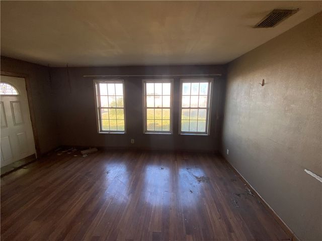 521 Glenoak Dr, Corpus Christi, TX 78418