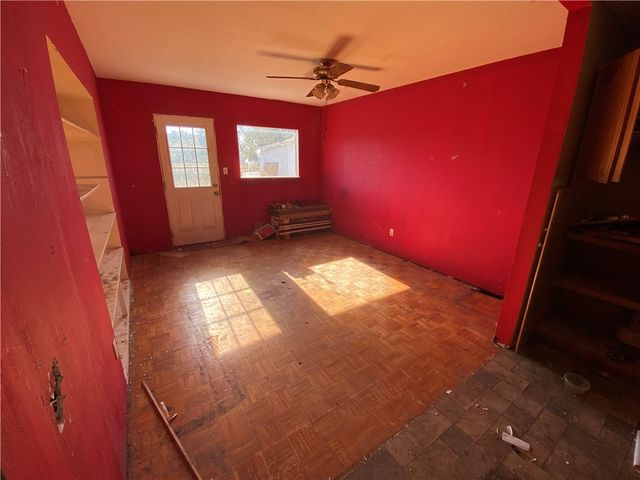 521 Glenoak Dr, Corpus Christi, TX 78418