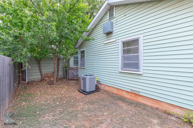 3249 S 13th Street, Abilene, TX 79605
