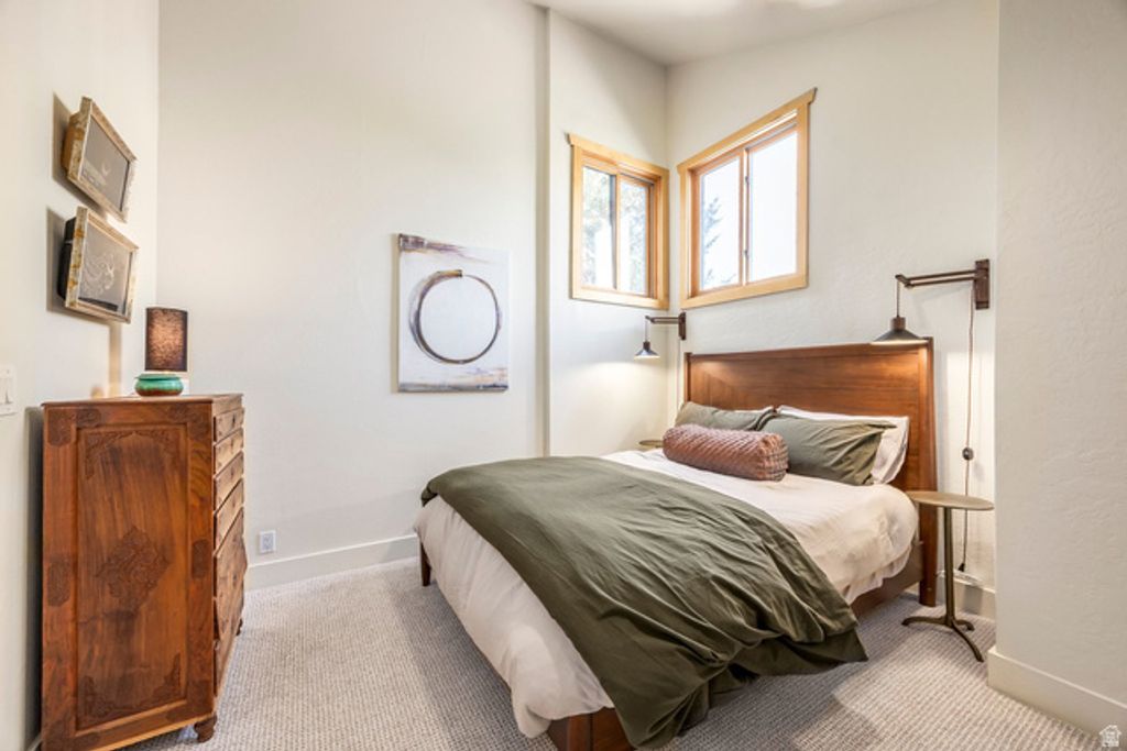 Image 34 of property listing at 2126 TWILIGHT CT, Park City, UT 84060