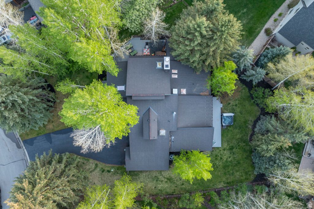 Image 43 of property listing at 2126 TWILIGHT CT, Park City, UT 84060