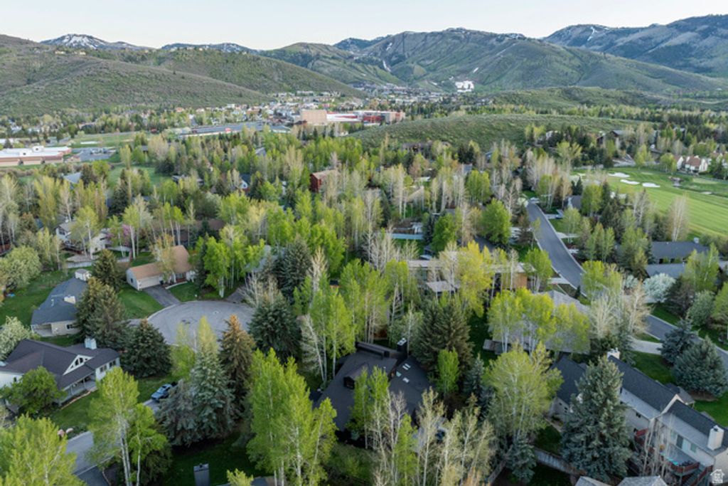 Image 45 of property listing at 2126 TWILIGHT CT, Park City, UT 84060