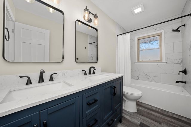 225 E Francis Road, New Lenox, IL 60451