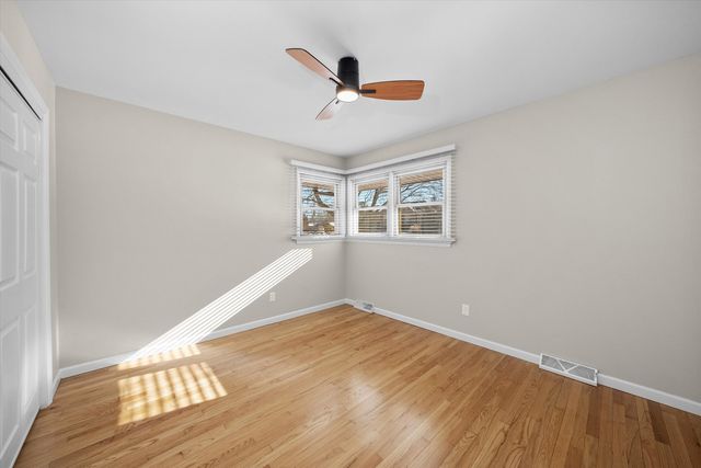 225 E Francis Road, New Lenox, IL 60451