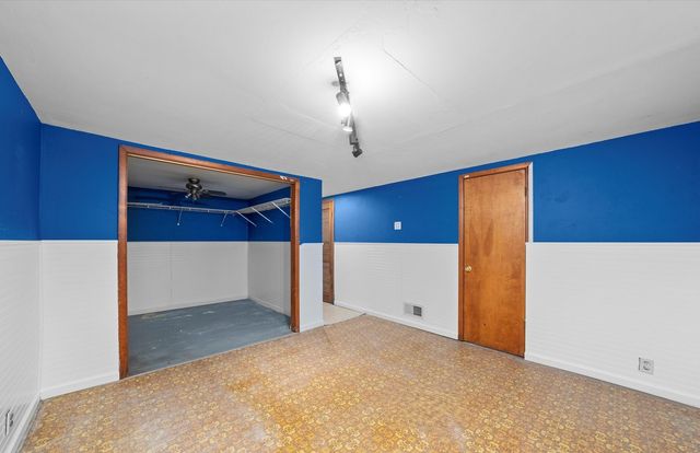 225 E Francis Road, New Lenox, IL 60451