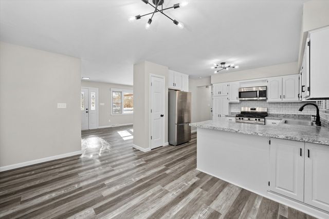 225 E Francis Road, New Lenox, IL 60451