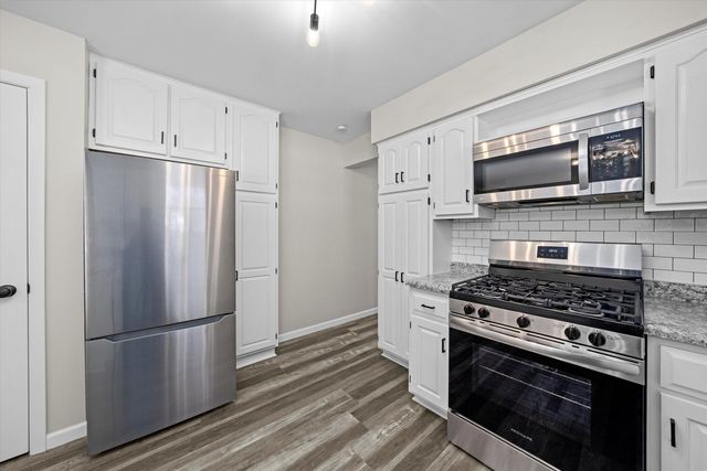 225 E Francis Road, New Lenox, IL 60451