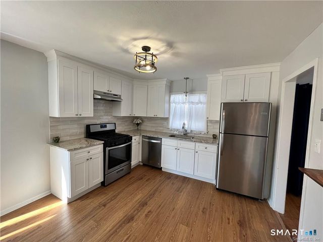 1081 Brooklawn Avenue, Fairfield, CT 06825