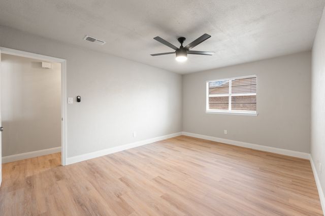 1613 Lamplighter Lane, Edgecliff Village, TX 76134