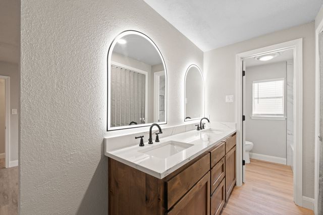 1613 Lamplighter Lane, Edgecliff Village, TX 76134