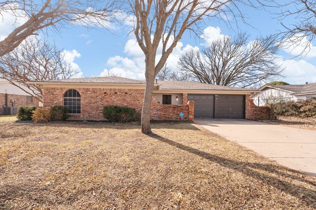 1613 Lamplighter Lane, Edgecliff Village, TX 76134