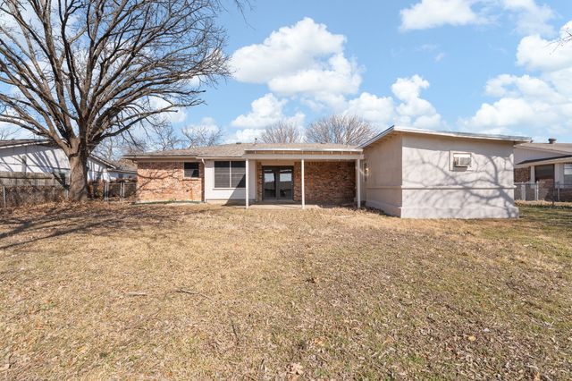 1613 Lamplighter Lane, Edgecliff Village, TX 76134