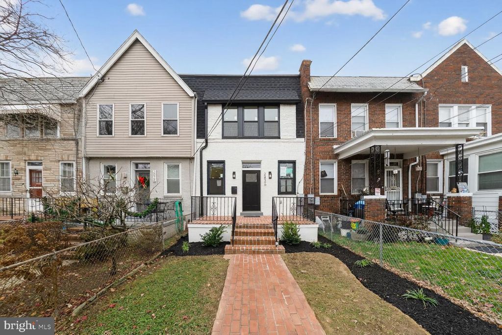 2826 6TH ST NE, Washington, DC 20017