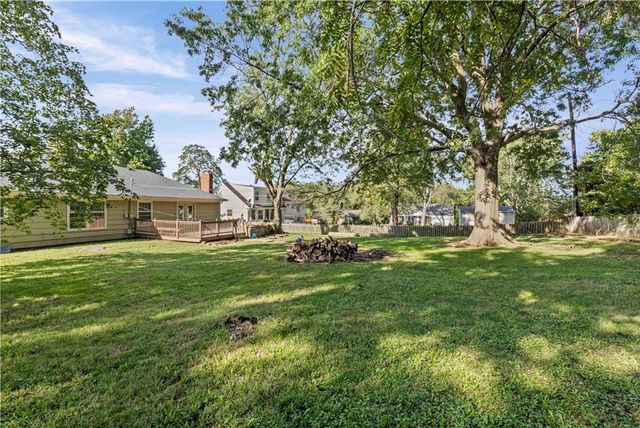 6202 E 110th Street, Kansas City, MO 64134