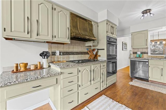 6202 E 110th Street, Kansas City, MO 64134