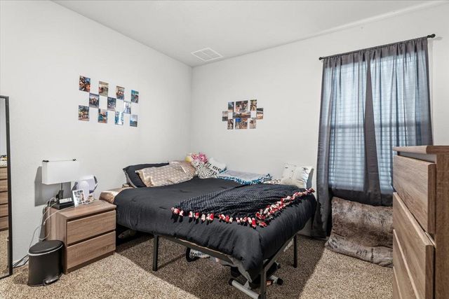 402 Perry PL, Rockdale, TX 76567