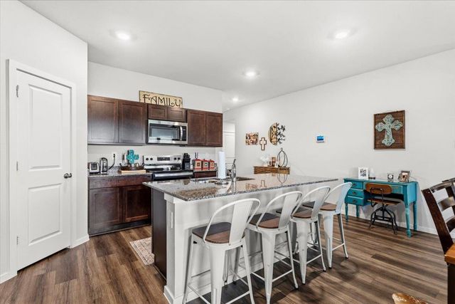 402 Perry PL, Rockdale, TX 76567