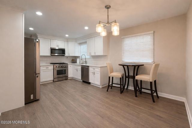 8 Schelly Drive, Middletown, NJ 07748