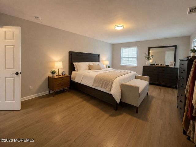 8 Schelly Drive, Middletown, NJ 07748