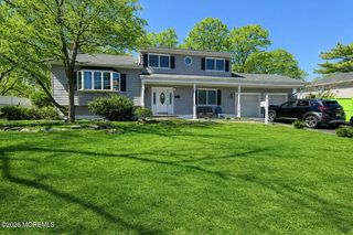 8 Schelly Drive, Middletown, NJ 07748