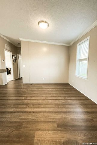 153 Davie, Marion, TX 78124