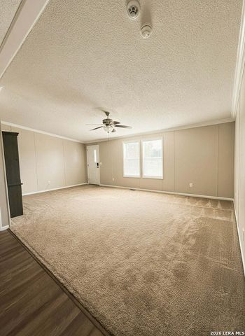 153 Davie, Marion, TX 78124