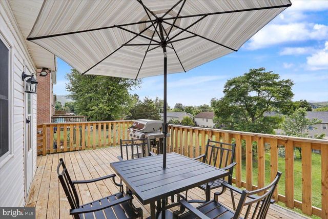 205 S SHENANDOAH AVE, Front Royal, VA 22630