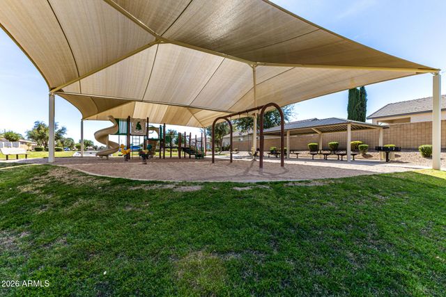 860 E LA COSTA Place, Chandler, AZ 85249