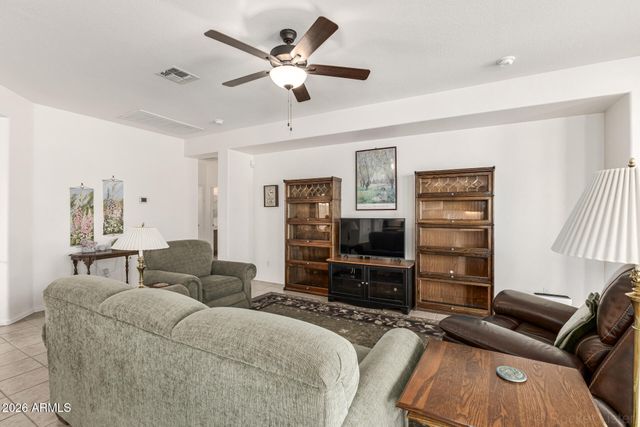 860 E LA COSTA Place, Chandler, AZ 85249