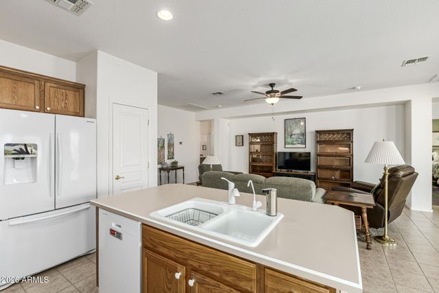 860 E LA COSTA Place, Chandler, AZ 85249