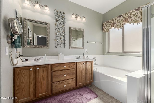 860 E LA COSTA Place, Chandler, AZ 85249