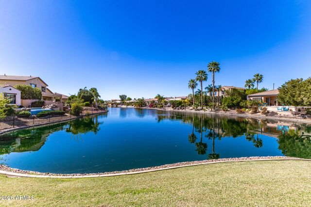 860 E LA COSTA Place, Chandler, AZ 85249