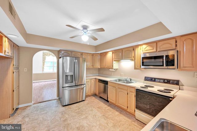 125 GREENVIEW DR, Lancaster, PA 17601