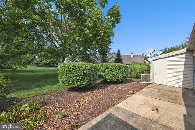 125 GREENVIEW DR, Lancaster, PA 17601