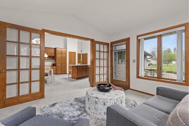 21 KENSINGTON COURT, Appleton, WI 54915
