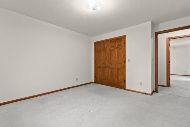 21 KENSINGTON COURT, Appleton, WI 54915