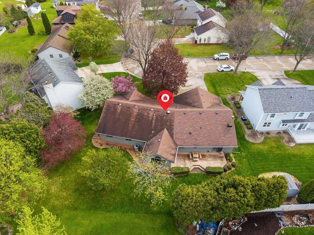 21 KENSINGTON COURT, Appleton, WI 54915