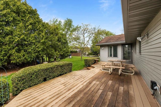 21 KENSINGTON COURT, Appleton, WI 54915