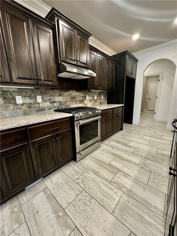 1300 Hickory Street, Cave Springs, AR 72718