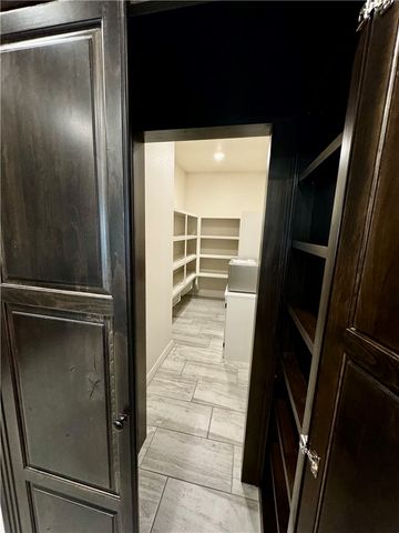 1300 Hickory Street, Cave Springs, AR 72718