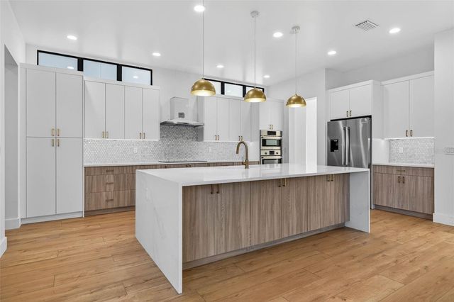 4555 26TH AVENUE S, St Petersburg, FL 33711