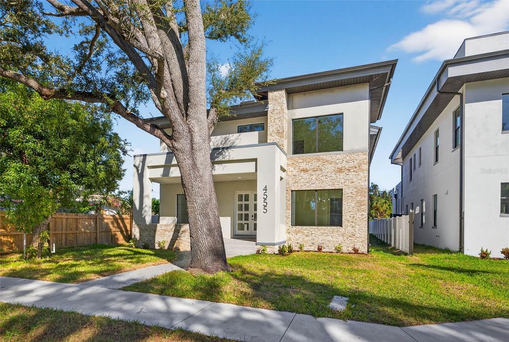 4555 26TH AVENUE S, St Petersburg, FL 33711